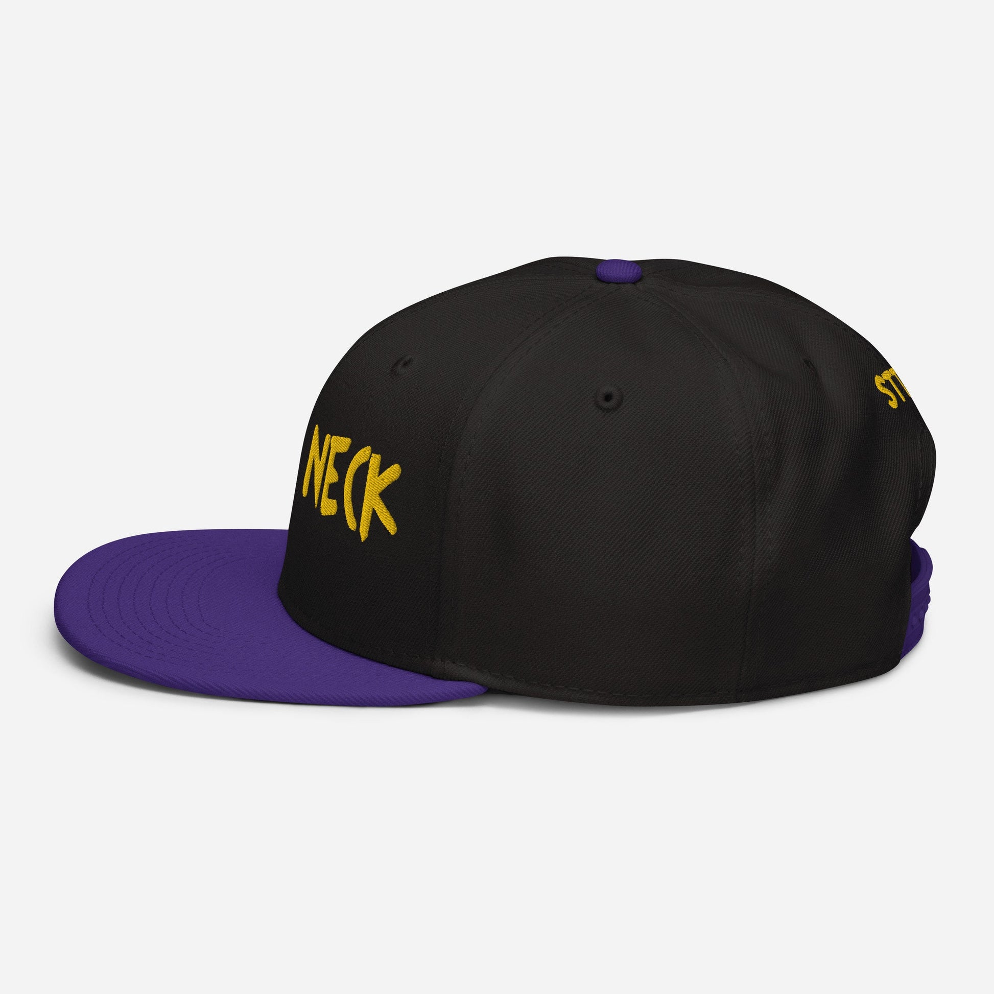 Play Neck Snapback